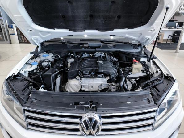 Volkswagen Touareg II Рестайлинг с пробегом 2015 года, цена 2 590 000 рублей, 124500 км, внедорожник, Автокод Объявления