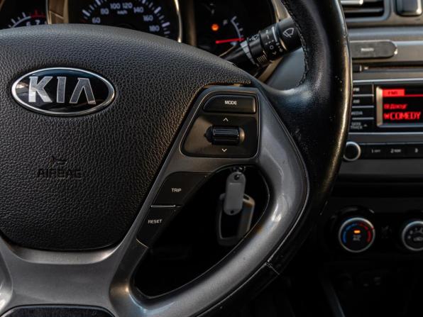 Kia Rio III Рестайлинг с пробегом 2016 года, цена 1 060 000 рублей, 159027 км, седан, Автокод Объявления
