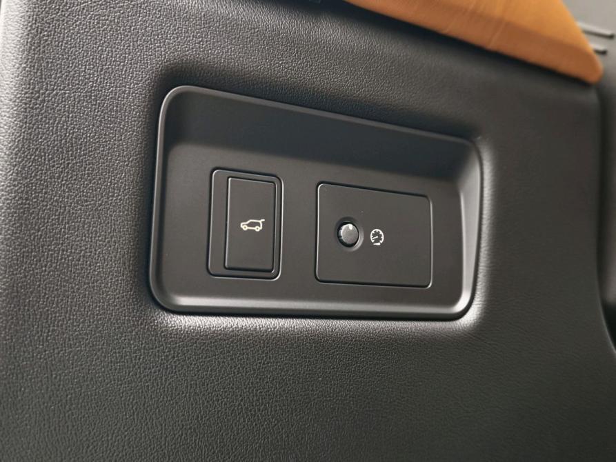Land Rover Range Rover IV Рестайлинг Санкт-Петербург  - изображение 21