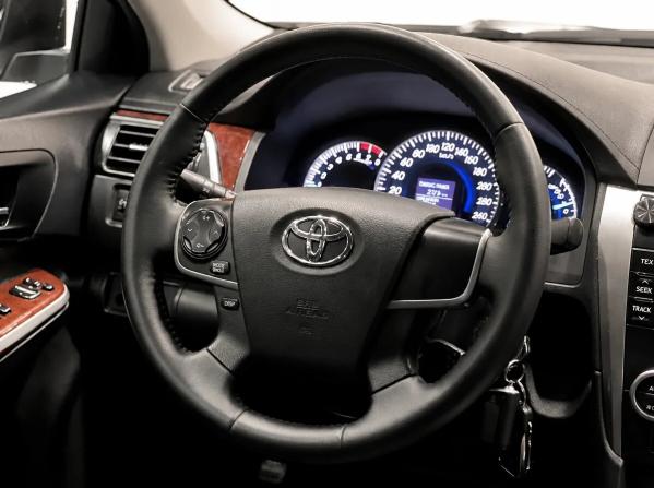 Toyota Camry VII (XV50) с пробегом 2012 года, цена 1 335 000 рублей, 207000 км, седан, Автокод Объявления