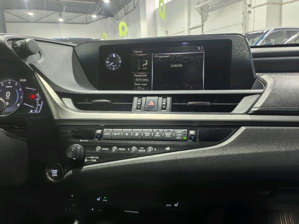 Lexus ES VII с пробегом 2019 года, цена 3 150 000 рублей, 156497 км, седан, Автокод Объявления