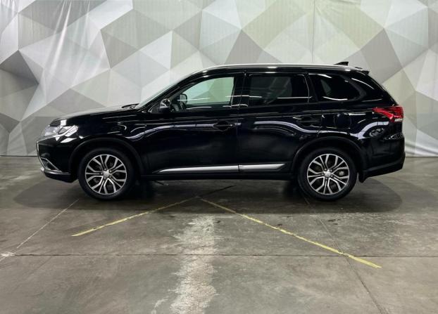 Mitsubishi Outlander III Рестайлинг 2 с пробегом 2018 года, цена 1 490 000 рублей, 258400 км, внедорожник, Автокод Объявления