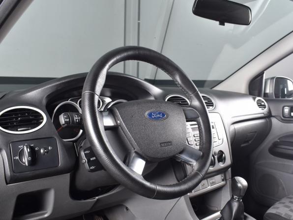 Ford Focus II Рестайлинг с пробегом 2009 года, цена 484 999 рублей, 295740 км, седан, Автокод Объявления
