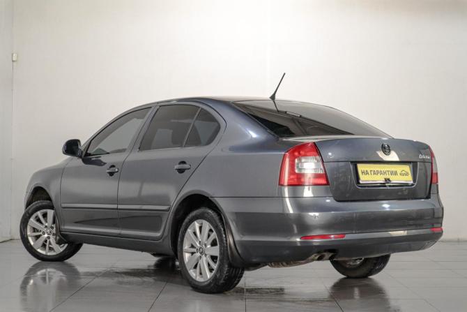 Skoda Octavia II (A5) Рестайлинг с пробегом 2012 года, цена 919 000 рублей, 237000 км, лифтбек, Автокод Объявления