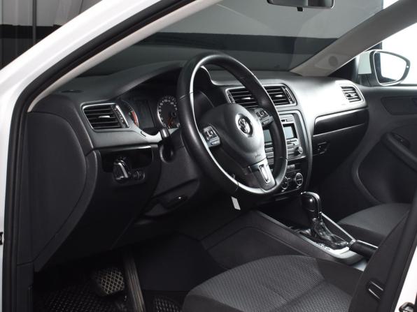 Volkswagen Jetta VI с пробегом 2012 года, цена 999 995 рублей, 261768 км, седан, Автокод Объявления