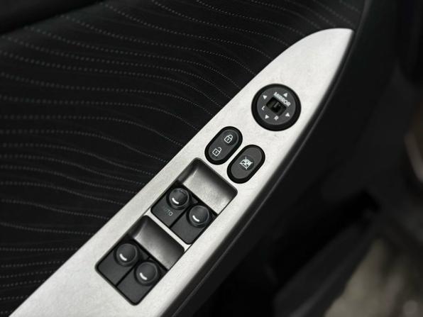 Hyundai Solaris I Рестайлинг с пробегом 2015 года, цена 949 000 рублей, 177331 км, седан, Автокод Объявления