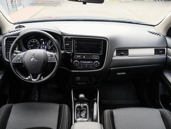 Mitsubishi Outlander III Рестайлинг 2 с пробегом 2018 года, цена 2 250 000 рублей, 57710 км, внедорожник, Автокод Объявления