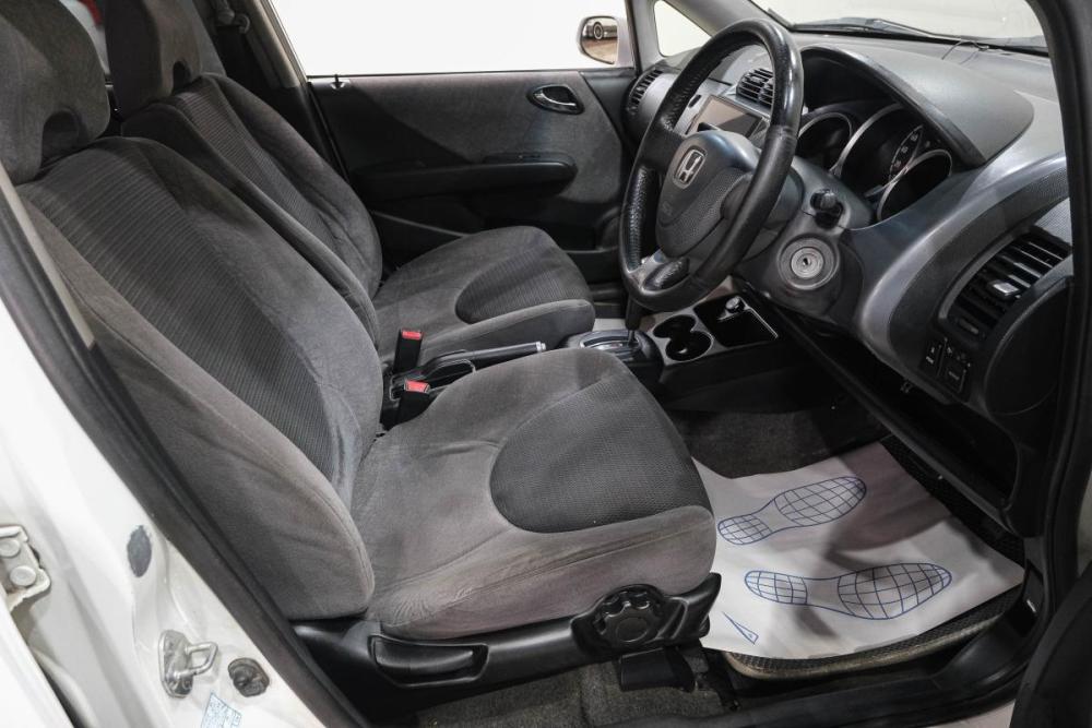 Honda Fit I Новокузнецк  - изображение 13