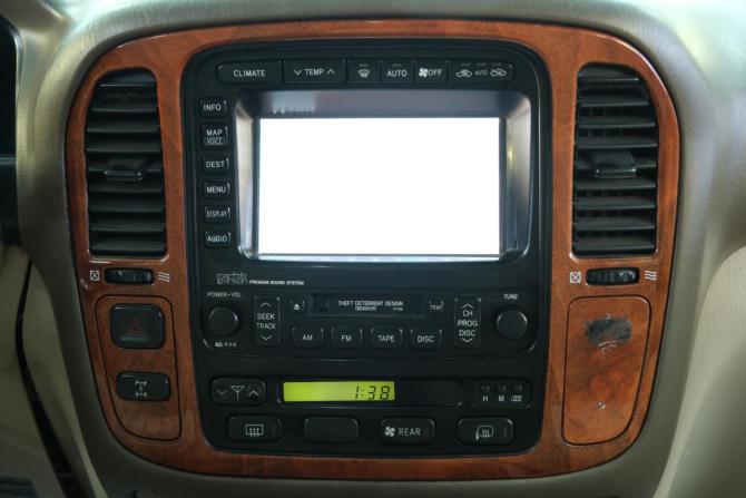 Lexus LX II с пробегом 2001 года, цена 1 899 000 рублей, 330000 км, внедорожник, Автокод Объявления
