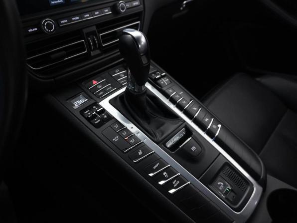 Porsche Macan I Рестайлинг с пробегом 2019 года, цена 3 900 999 рублей, 139340 км, внедорожник, Автокод Объявления