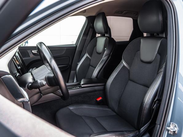 Volvo XC60 II с пробегом 2018 года, цена 3 330 000 рублей, 115330 км, внедорожник, Автокод Объявления