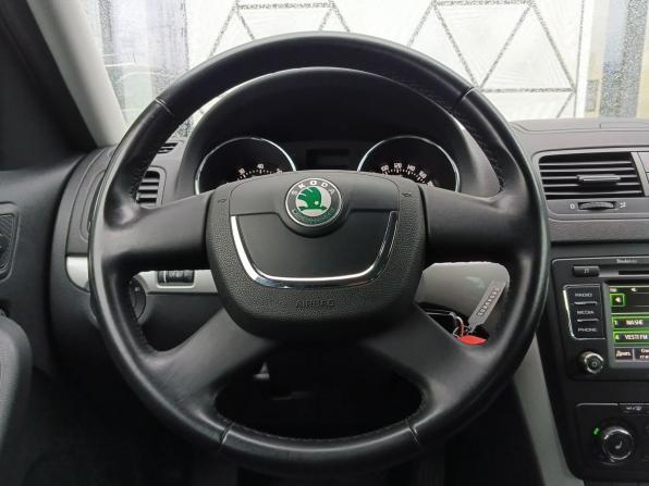 Skoda Yeti I с пробегом 2012 года, цена 1 149 000 рублей, 97781 км, внедорожник, Автокод Объявления