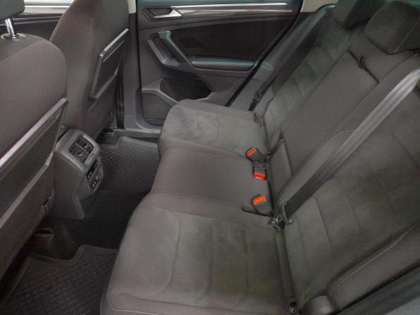 Volkswagen Tiguan II с пробегом 2018 года, цена 2 599 000 рублей, 134490 км, внедорожник, Автокод Объявления