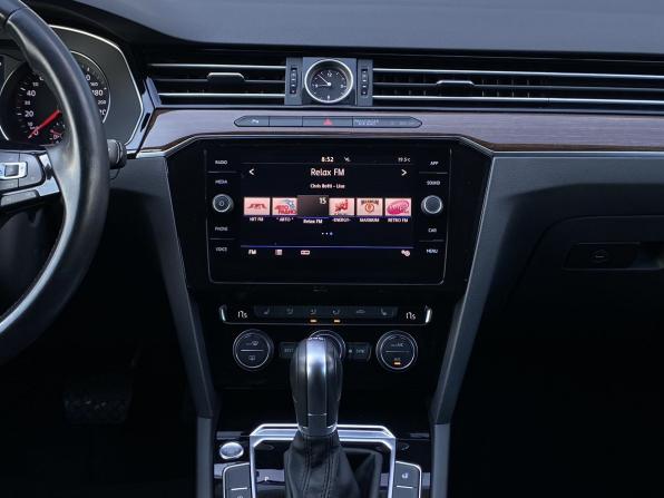 Volkswagen Passat B8 с пробегом 2019 года, цена 2 179 000 рублей, 138814 км, седан, Автокод Объявления