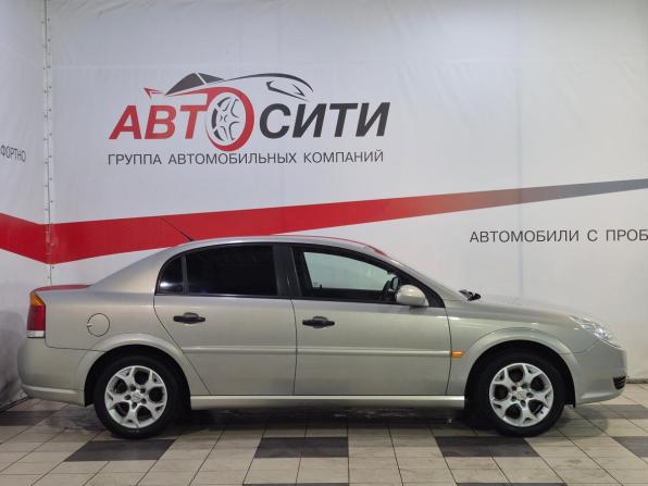 Opel Vectra C Рестайлинг с пробегом 2006 года, цена 650 000 рублей, 171885 км, седан, Автокод Объявления
