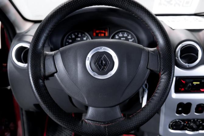 Renault Logan I Рестайлинг с пробегом 2012 года, цена 499 000 рублей, 227536 км, седан, Автокод Объявления