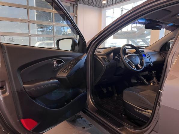 Hyundai ix35 I Рестайлинг с пробегом 2015 года, цена 1 400 000 рублей, 133147 км, внедорожник, Автокод Объявления
