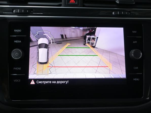 Volkswagen Tiguan II Рестайлинг с пробегом 2021 года, цена 2 720 000 рублей, 69800 км, внедорожник, Автокод Объявления