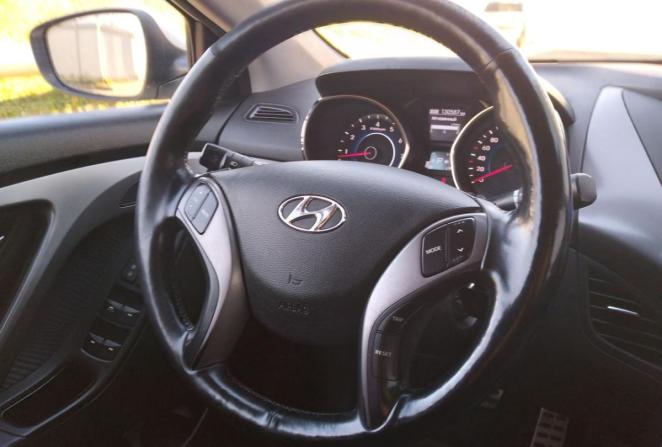 Hyundai Elantra V (MD) с пробегом 2012 года, цена 920 000 рублей, 130449 км, седан, Автокод Объявления