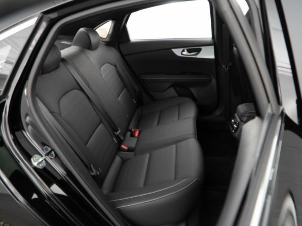 Kia K3 II (China Market) Рестайлинг с пробегом 2025 года, цена 2 677 077 рублей, 31 км, седан, Автокод Объявления