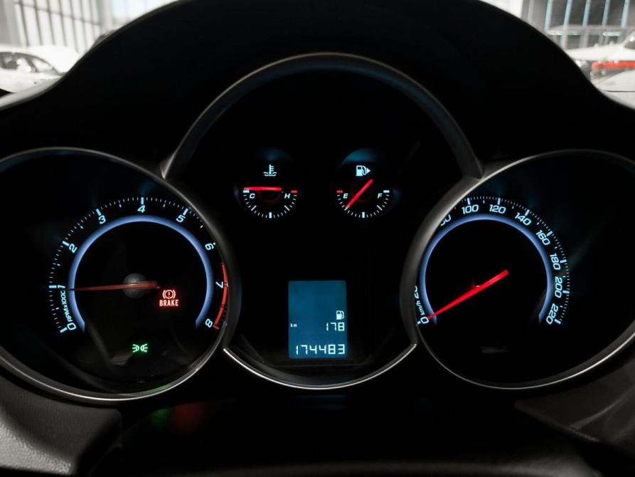 Chevrolet Cruze I Рестайлинг Казань  - изображение 16