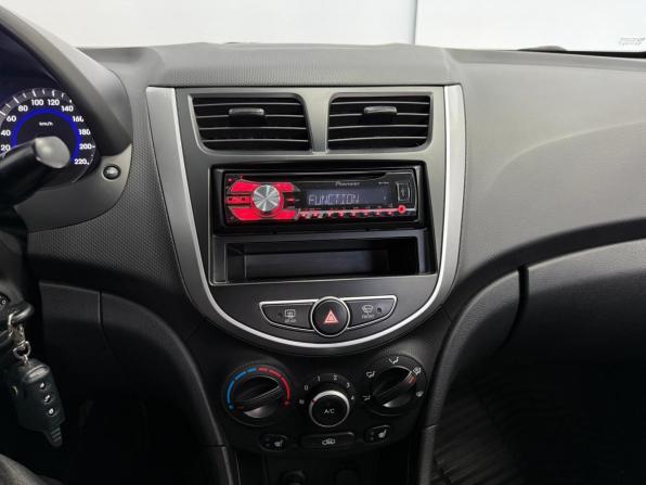 Hyundai Solaris I с пробегом 2013 года, цена 800 000 рублей, 56055 км, седан, Автокод Объявления