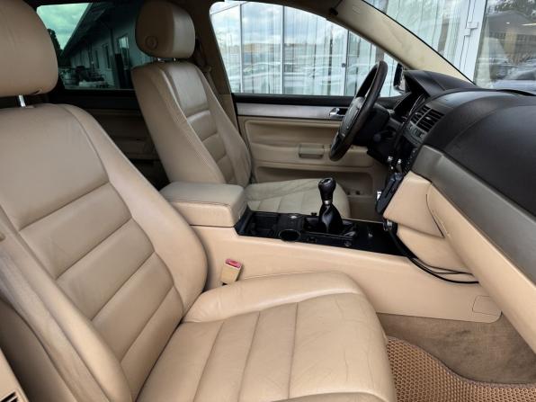 Volkswagen Touareg I с пробегом 2004 года, цена 677 000 рублей, 291458 км, внедорожник, Автокод Объявления