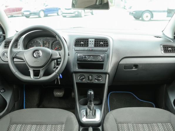Volkswagen Polo V Рестайлинг с пробегом 2017 года, цена 949 000 рублей, 128537 км, седан, Автокод Объявления
