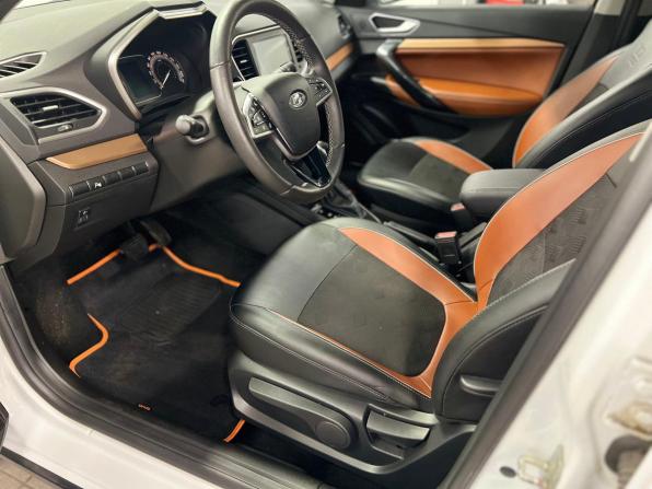 Lada (ВАЗ) Vesta I Рестайлинг (NG) с пробегом 2024 года, цена 1 390 000 рублей, 43000 км, универсал, Автокод Объявления