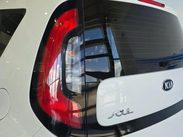 Kia Soul II Рестайлинг с пробегом 2018 года, цена 1 640 000 рублей, 90000 км, хэтчбек, Автокод Объявления