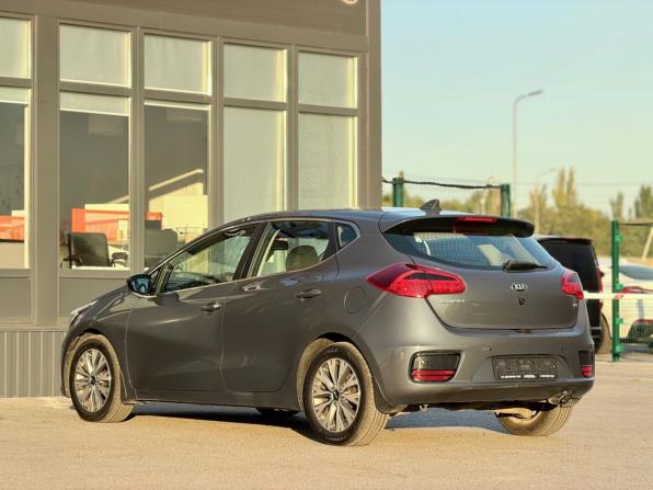 Kia Ceed II Рестайлинг с пробегом 2017 года, цена 1 230 000 рублей, 125300 км, хэтчбек, Автокод Объявления