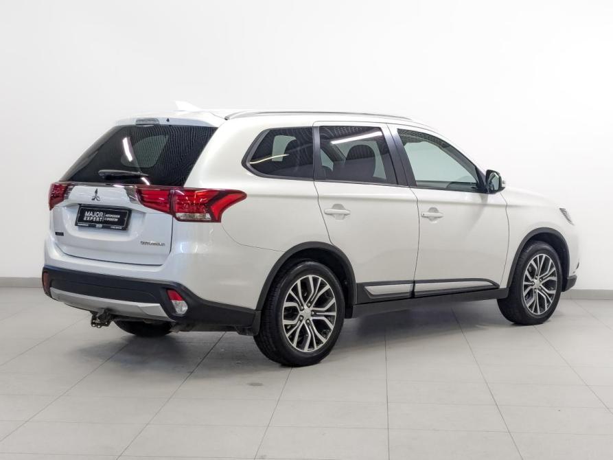 Mitsubishi Outlander III Рестайлинг 2 Санкт-Петербург  - изображение 5