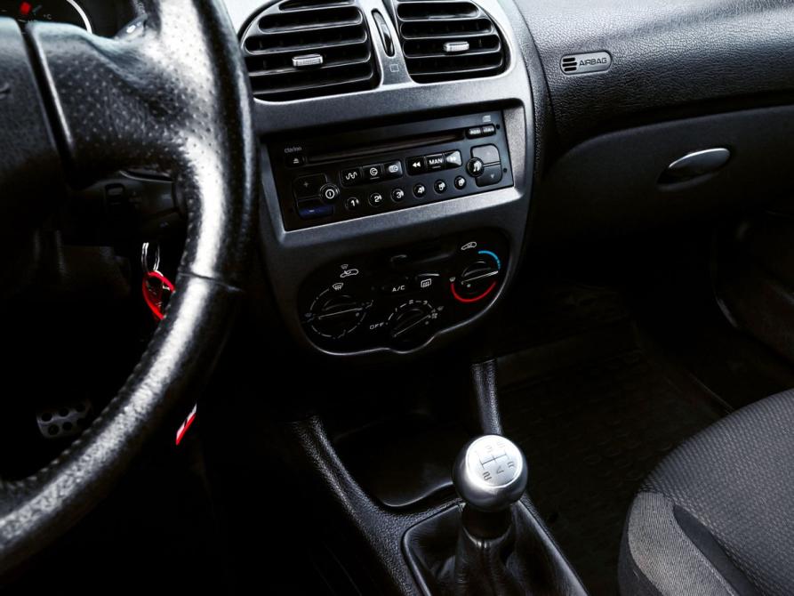 Peugeot 206 Екатеринбург  - изображение 9