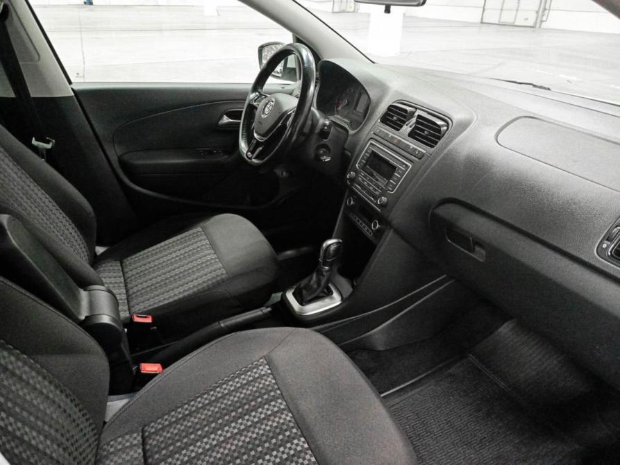 Volkswagen Polo V Рестайлинг Казань  - изображение 13