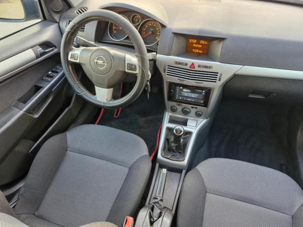 Opel Astra H Рестайлинг с пробегом 2014 года, цена 579 000 рублей, 233818 км, седан, Автокод Объявления