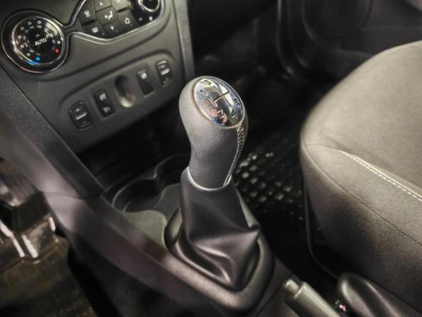 Renault Sandero II Рестайлинг с пробегом 2019 года, цена 1 070 334 рубля, 112557 км, хэтчбек, Автокод Объявления