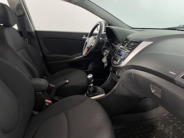 Hyundai Solaris I Рестайлинг с пробегом 2014 года, цена 899 000 рублей, 136180 км, хэтчбек, Автокод Объявления