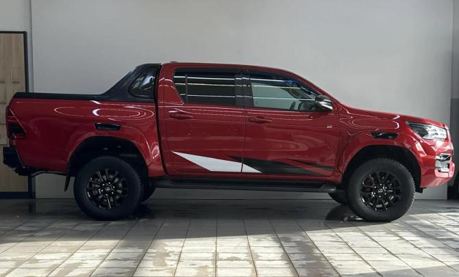 Toyota Hilux VIII Рестайлинг с пробегом 2022 года, цена 6 490 000 рублей, 33454 км, пикап, Автокод Объявления
