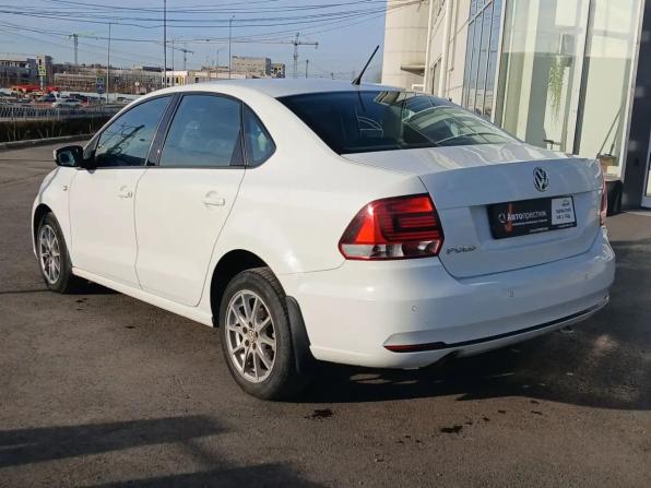 Volkswagen Polo V Рестайлинг с пробегом 2016 года, цена 1 245 000 рублей, 59062 км, седан, Автокод Объявления