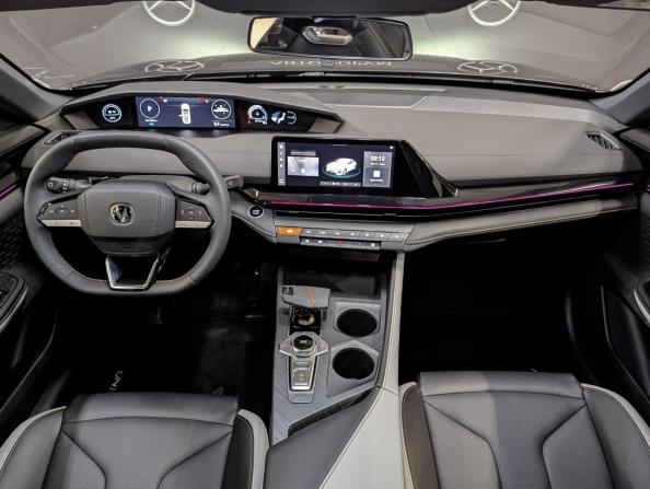 Changan UNI-V I с пробегом 2024 года, цена 2 499 000 рублей, 7734 км, лифтбек, Автокод Объявления