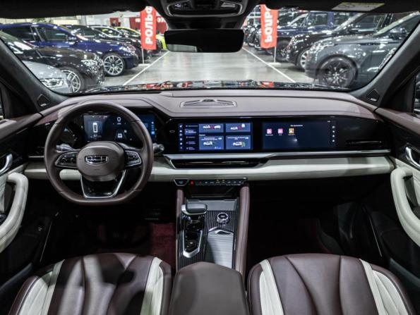 Geely Monjaro I с пробегом 2023 года, цена 3 269 700 рублей, 23604 км, внедорожник, Автокод Объявления