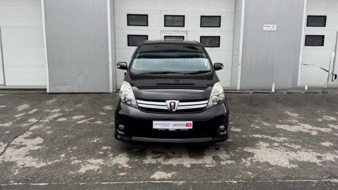 Toyota ISis I Рестайлинг с пробегом 2012 года, цена 1 352 100 рублей, 169484 км, минивэн, Автокод Объявления