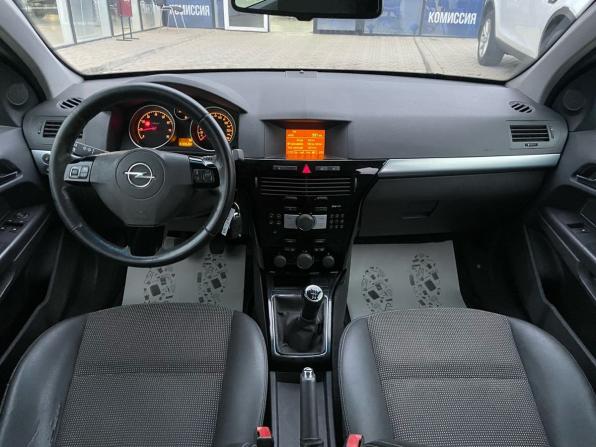 Opel Astra H Рестайлинг с пробегом 2012 года, цена 570 000 рублей, 310000 км, универсал, Автокод Объявления