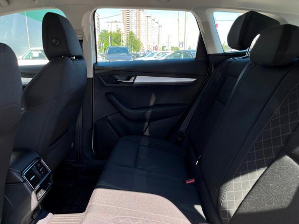Skoda Karoq I с пробегом 2022 года, цена 2 564 200 рублей, 83371 км, внедорожник, Автокод Объявления