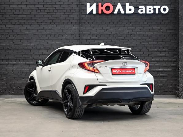 Toyota C-HR I с пробегом 2018 года, цена 1 880 000 рублей, 117250 км, внедорожник, Автокод Объявления