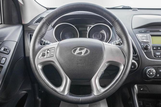 Hyundai ix35 I Рестайлинг с пробегом 2015 года, цена 1 599 000 рублей, 168000 км, внедорожник, Автокод Объявления