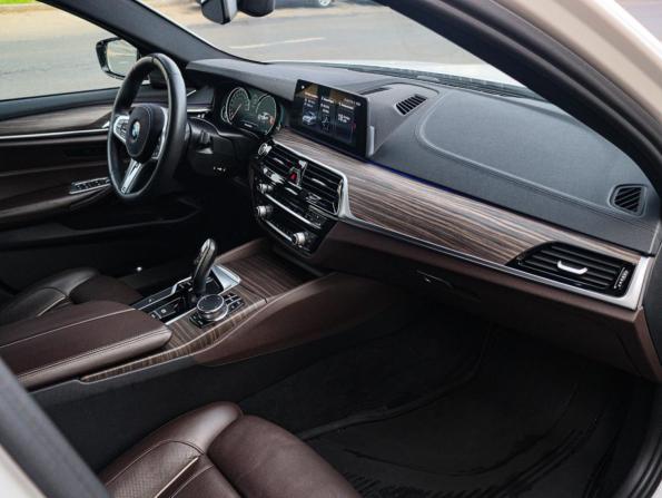 BMW 5 серии VII (G30/G31/G38) с пробегом 2017 года, цена 3 699 000 рублей, 189000 км, седан, Автокод Объявления