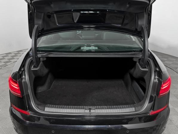 Volkswagen Passat B8 Рестайлинг с пробегом 2023 года, цена 2 957 890 рублей, 71000 км, седан, Автокод Объявления