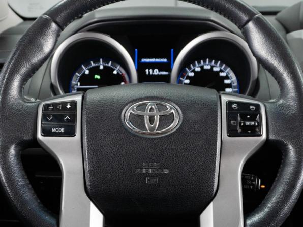 Toyota Land Cruiser Prado 150 Series Рестайлинг 1 с пробегом 2017 года, цена 4 450 000 рублей, 66610 км, внедорожник, Автокод Объявления