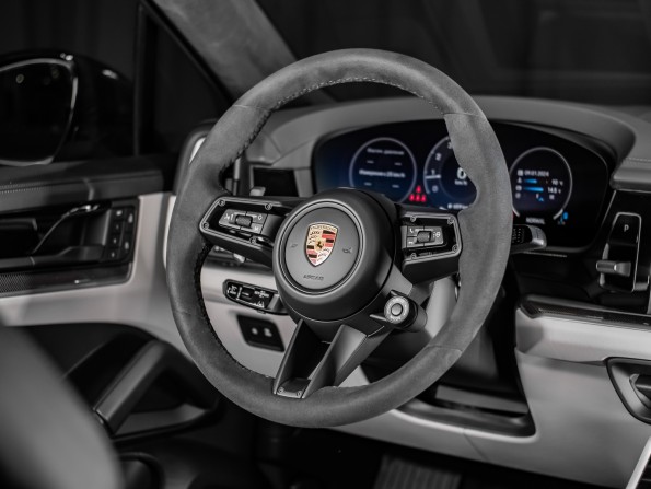 Новый Porsche Cayenne III Рестайлинг 2024 года, цена 23 472 200 рублей, внедорожник, Автокод Объявления